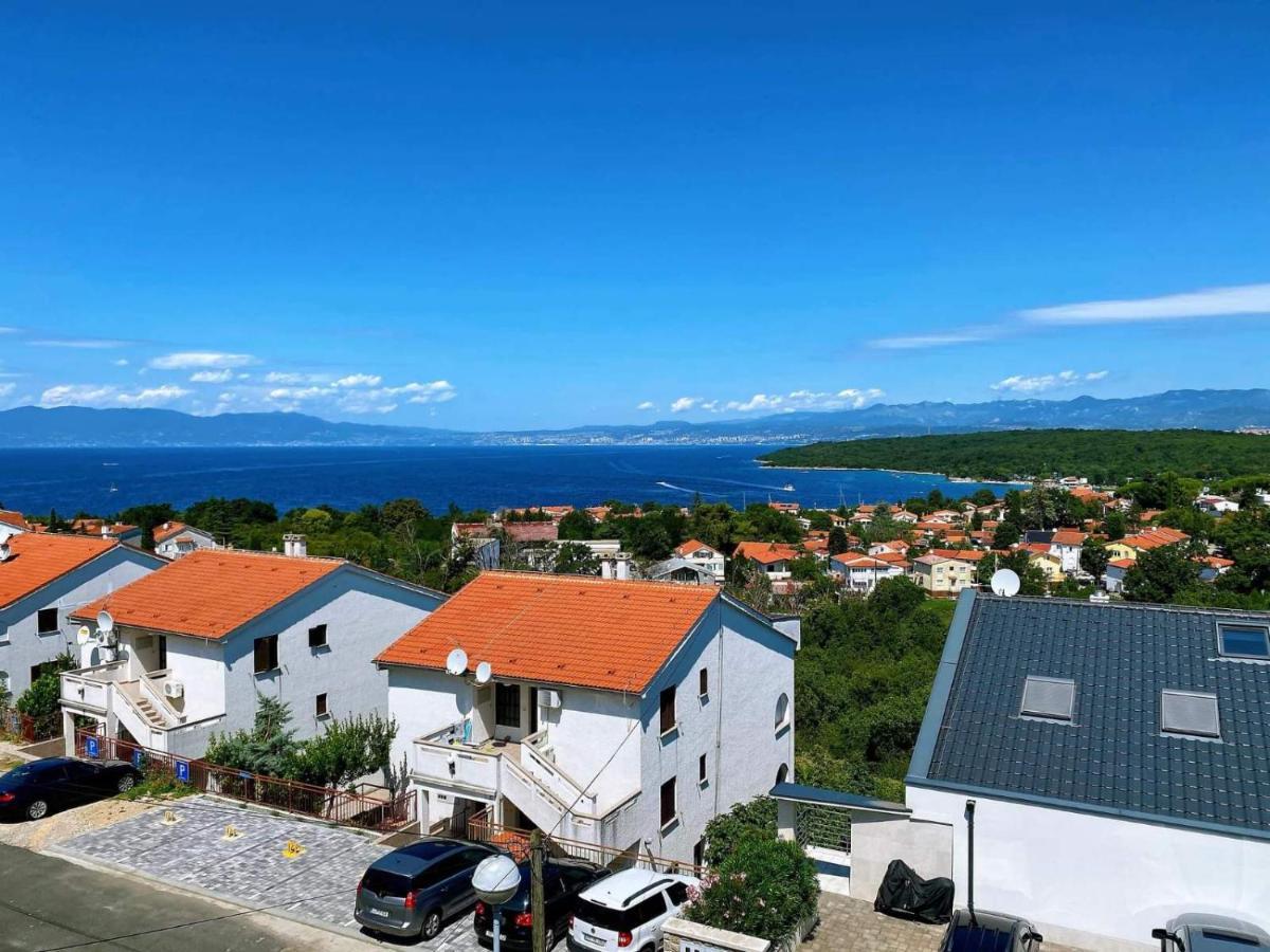 Guarda Alla Vita Njivice Exterior photo